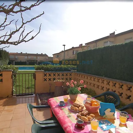 Rnet - Port Estrella 8 Villa Roses Exterior photo
